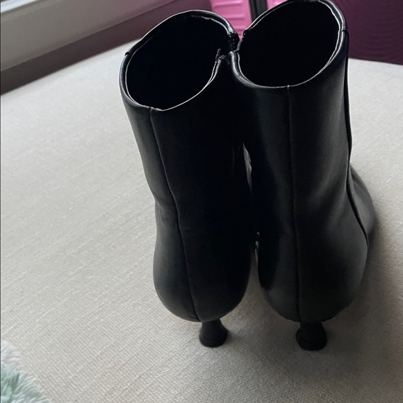 Marc Fisher Black Ankle Kitten Boot - Picture 3 of 4